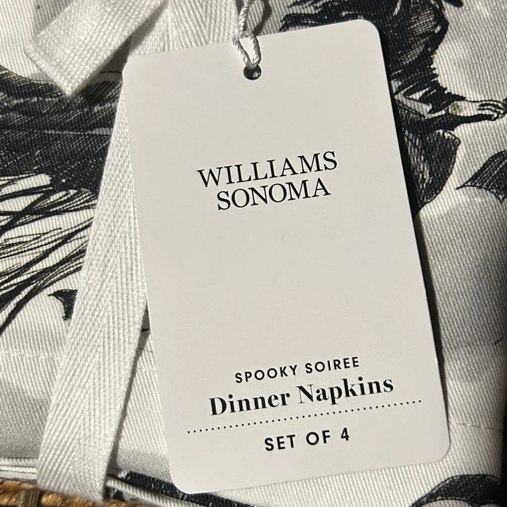 Williams Sonoma Spooky Soirée Dinner Napkins Set of 4 BNWT